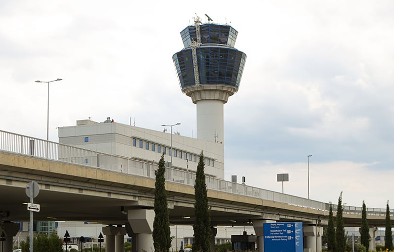 Σοβαρά προβλήματα στο FIR Αθηνών λόγω προβλήματος στις ραδιοσυχνότητες της ΥΠΑ που διαχειρίζεται τον ελληνικό εναέριο χώρο