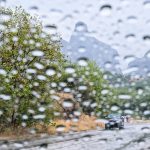 Καιρός: Σποραδικές καταιγίδες και χιονοπτώσεις κατά τόπους