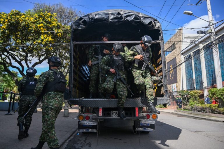 Κολομβία: Ένοπλη επίθεση σε οχηματοπομπή γερουσιαστή – Νεκροί δύο σωματοφύλακες