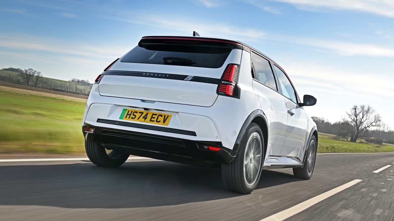 Renault 5 E-Tech vs MG4 Urban: Άλλα κόλπα