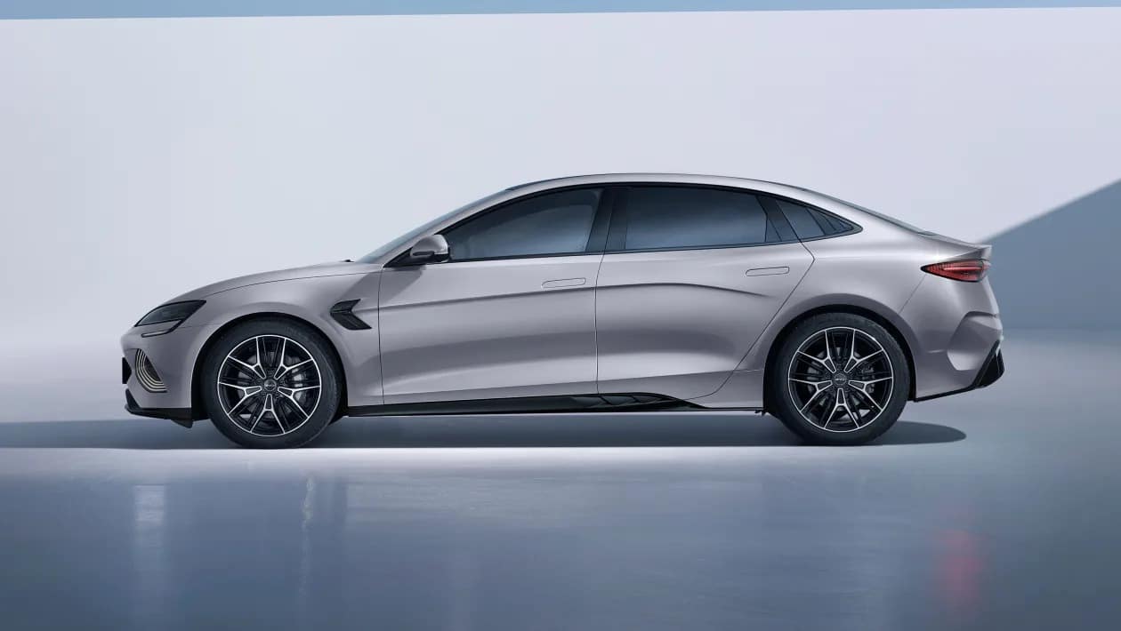 BYD Seal Excellence 523 PS: Τετρακίνητο ηλεκτρικό sedan με 3,8’’ τα 0-100