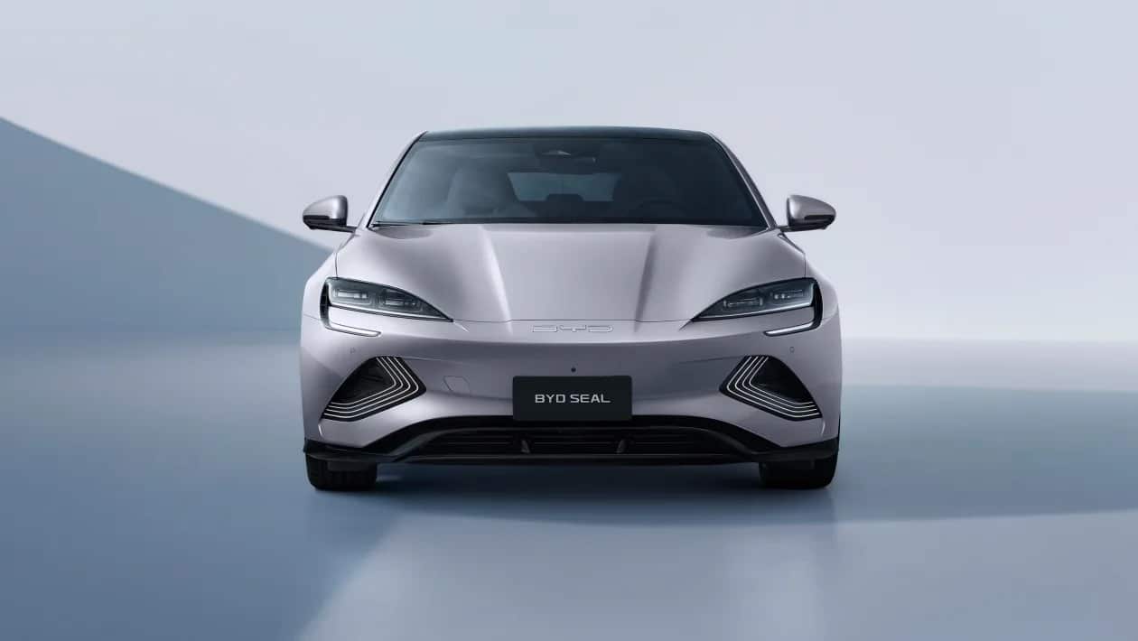 BYD Seal Excellence 523 PS: Τετρακίνητο ηλεκτρικό sedan με 3,8’’ τα 0-100