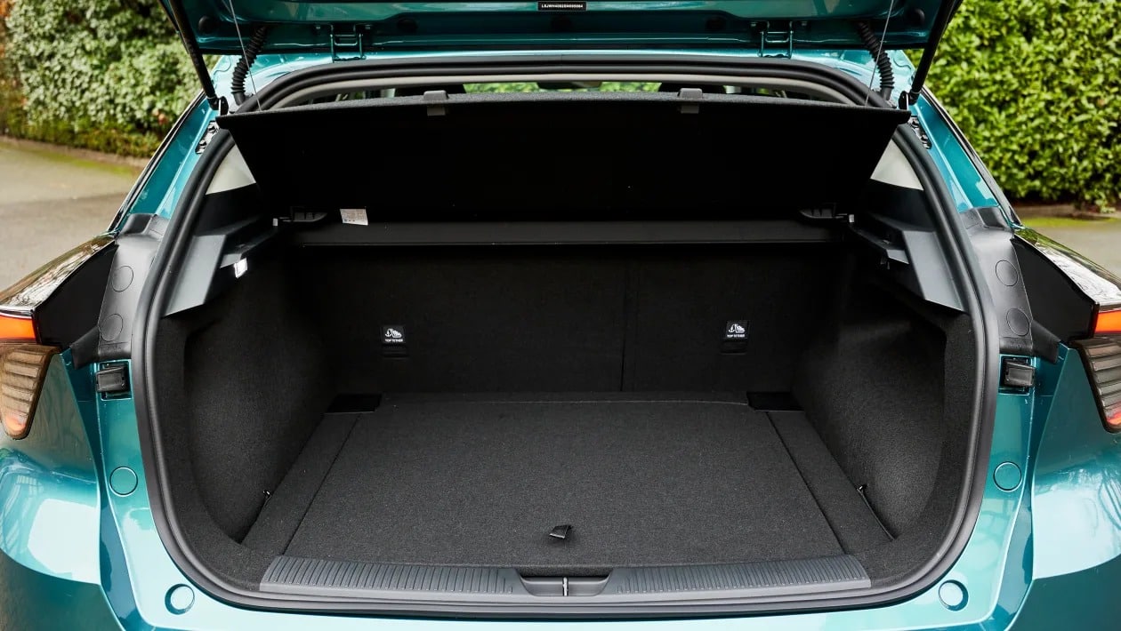 Νέο MG4 2026: Έγινε Premium, έμεινε προσιτό