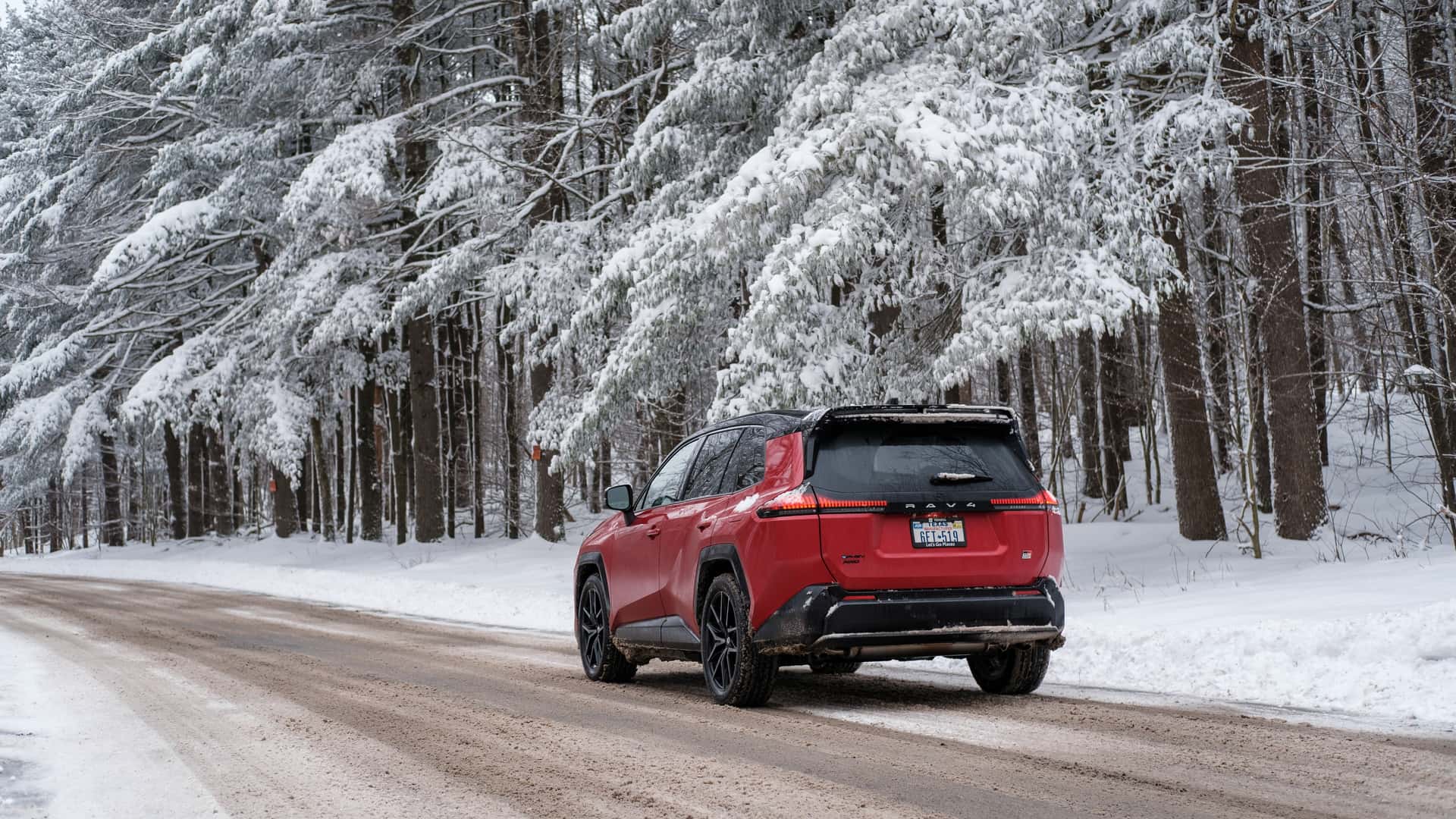 Toyota RAV4 PHEV 2026: Το υβριδικό που υπόσχεται ηλεκτρική καθημερινότητα