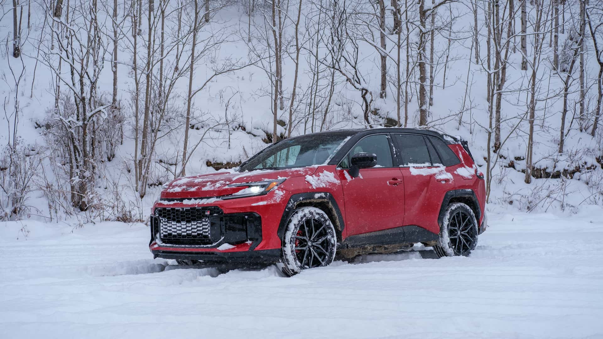 Toyota RAV4 PHEV 2026: Το υβριδικό που υπόσχεται ηλεκτρική καθημερινότητα