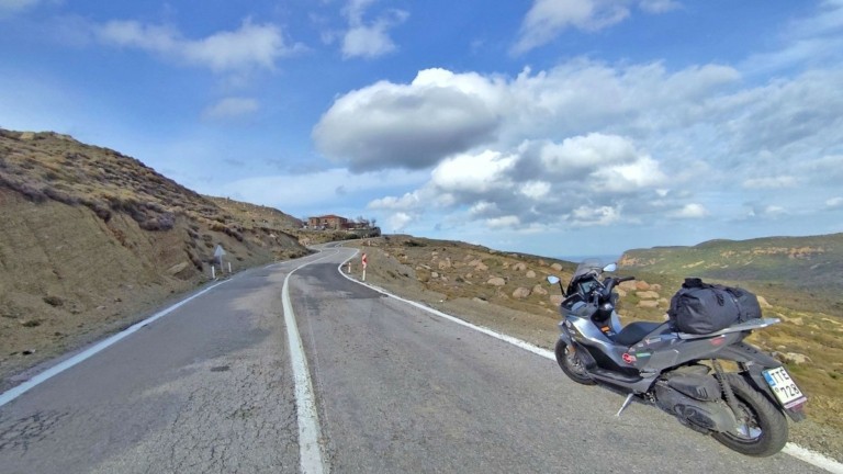 QJMotor Fort 350 EVO: Κυρίως πιάτο η πόλη με... επιδόρπιο το ταξίδι (+video)