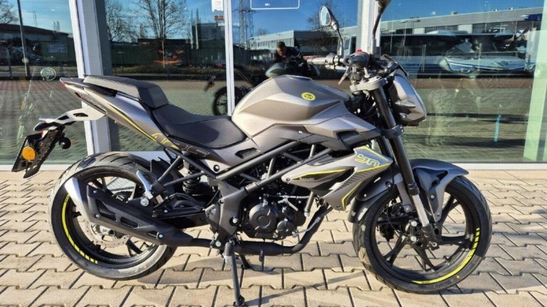 Euro5+ και φρέσκα χρώματα για το Benelli BN 125