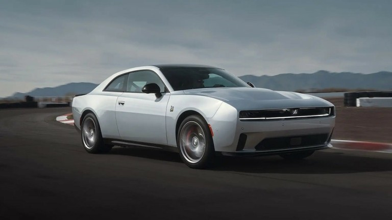 Stellantis: Πούλησε το 49% εργοστασίου μπαταριών για μια... χούφτα δολάρια