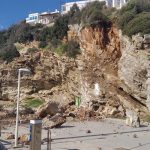 Συνεχίζονται οι κατολισθήσεις στην Ικαρία – Τεράστιος βράχος έπεσε στην μαρίνα του Αγίου Κηρύκου