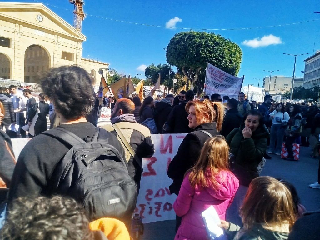 Τραγωδία Τεμπών: Δικαίωση για τα 57 θύματα ζητούν φορείς, αγρότες, φοιτητές και μαθητές στα Χανιά