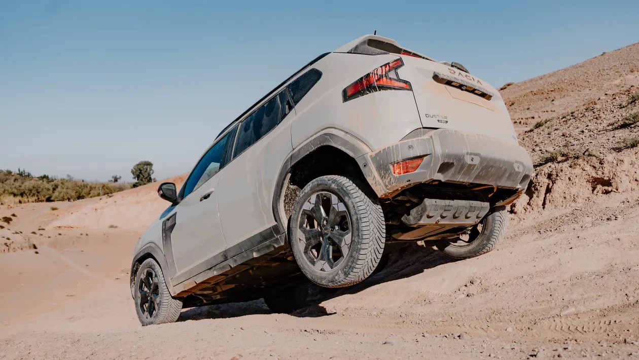 Νέα Dacia Duster και Bigster 150 4x4 off-road : Έτοιμα για... Trofy!