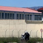 Συνελήφθη ο αρχιφύλακας για συνέργεια στη δολοφονία του Έλληνα ισοβίτη στις φυλακές Δομοκού