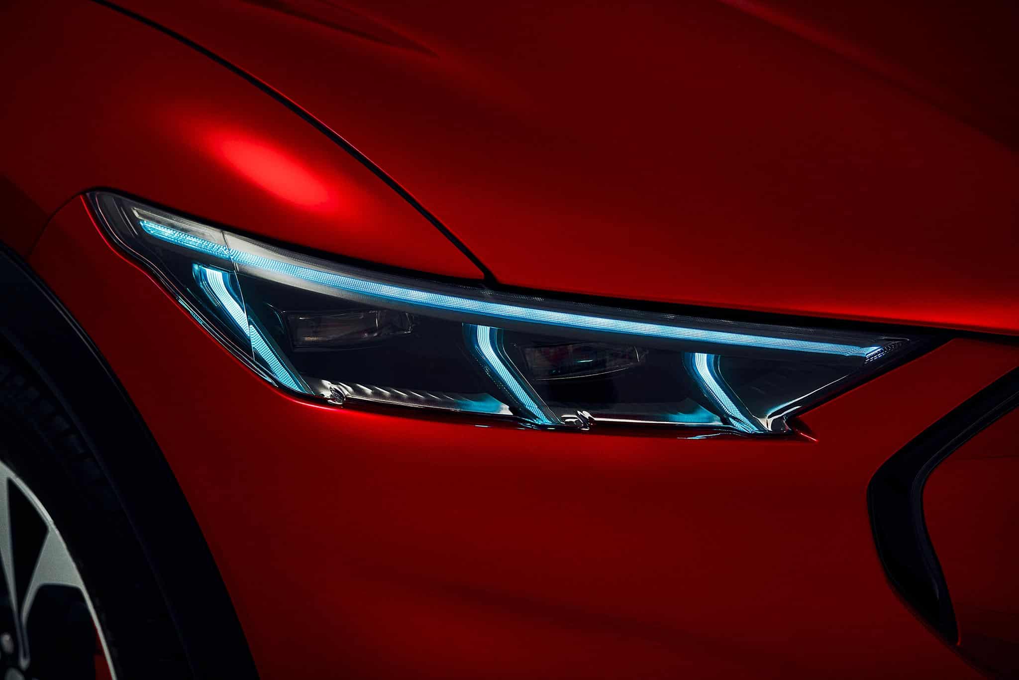 Η προηγμένη τεχνολογία φωτισμού Matrix LED της Ford κάνει τη νύχτα μέρα, για ακόμα περισσότερη ασφάλεια