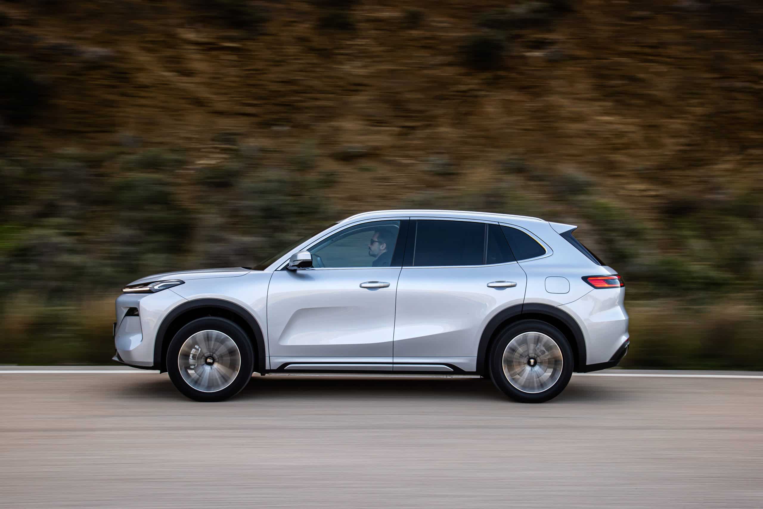 Το νέο Geely STARRAY EM-i ήρθε στην Ελλάδα - Δείτε εκδόσεις και τιμές 