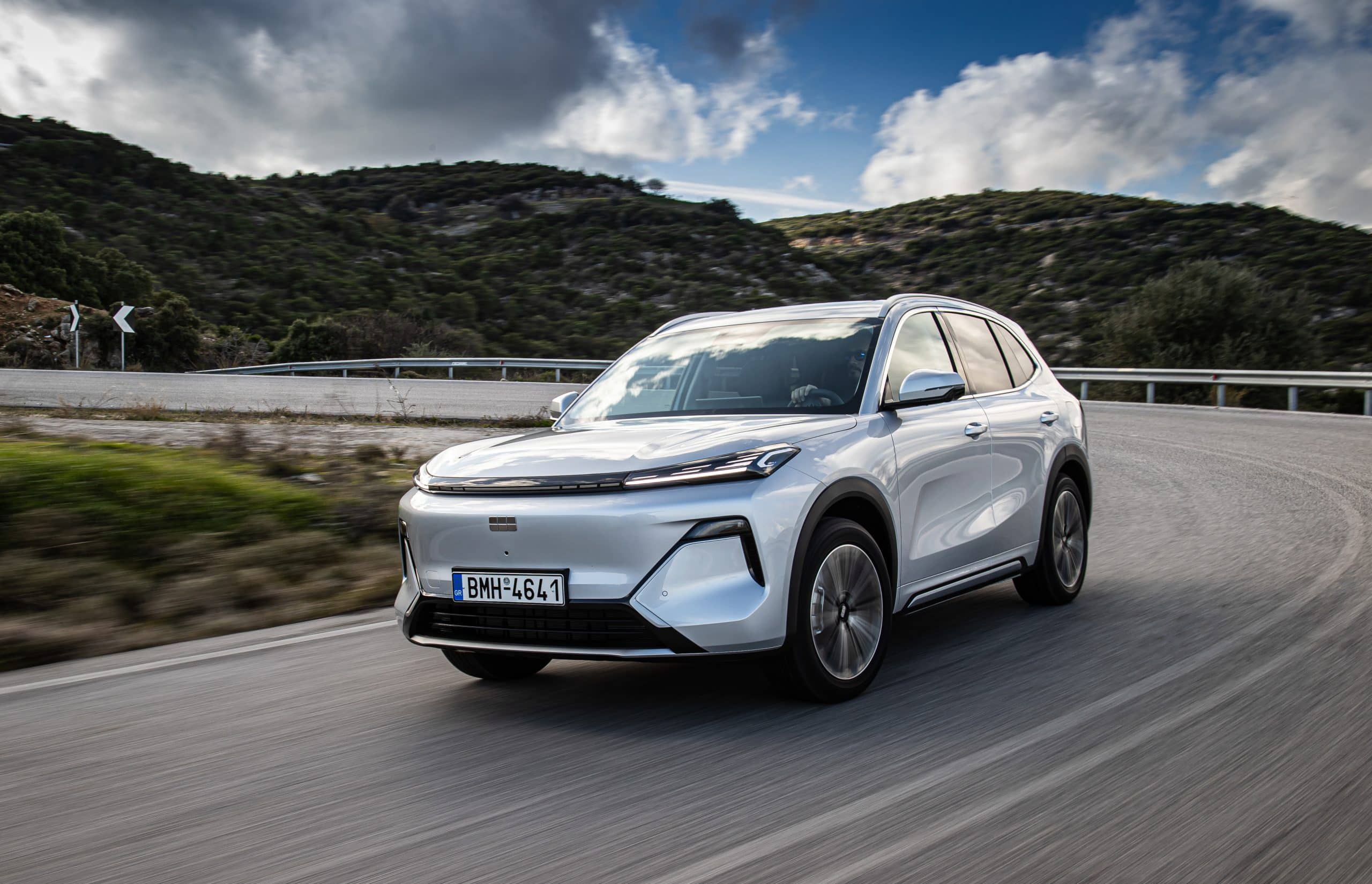 Το νέο Geely STARRAY EM-i ήρθε στην Ελλάδα - Δείτε εκδόσεις και τιμές 