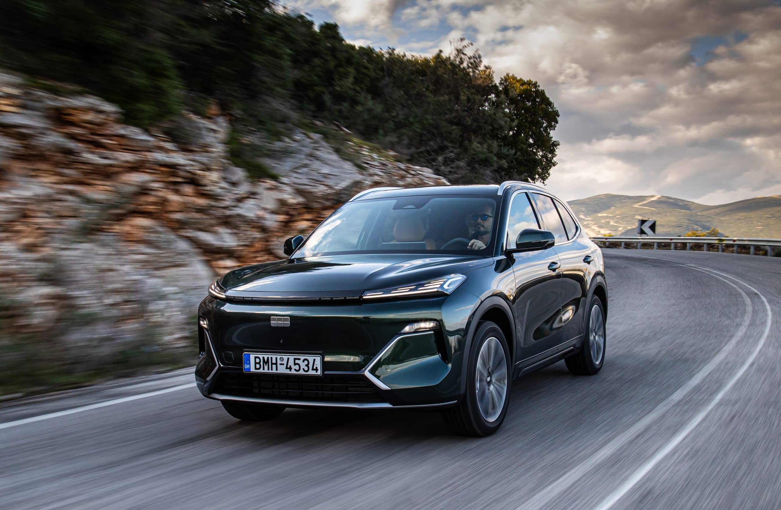 Το νέο Geely STARRAY EM-i ήρθε στην Ελλάδα - Δείτε εκδόσεις και τιμές 