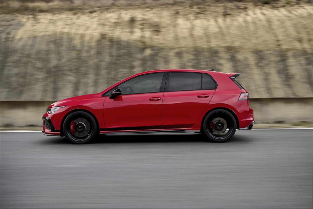 Golf GTI EDITION 50: 50 χρόνια επιδόσεων, τεχνολογίας και γνήσιας οδηγικής ταυτότητας