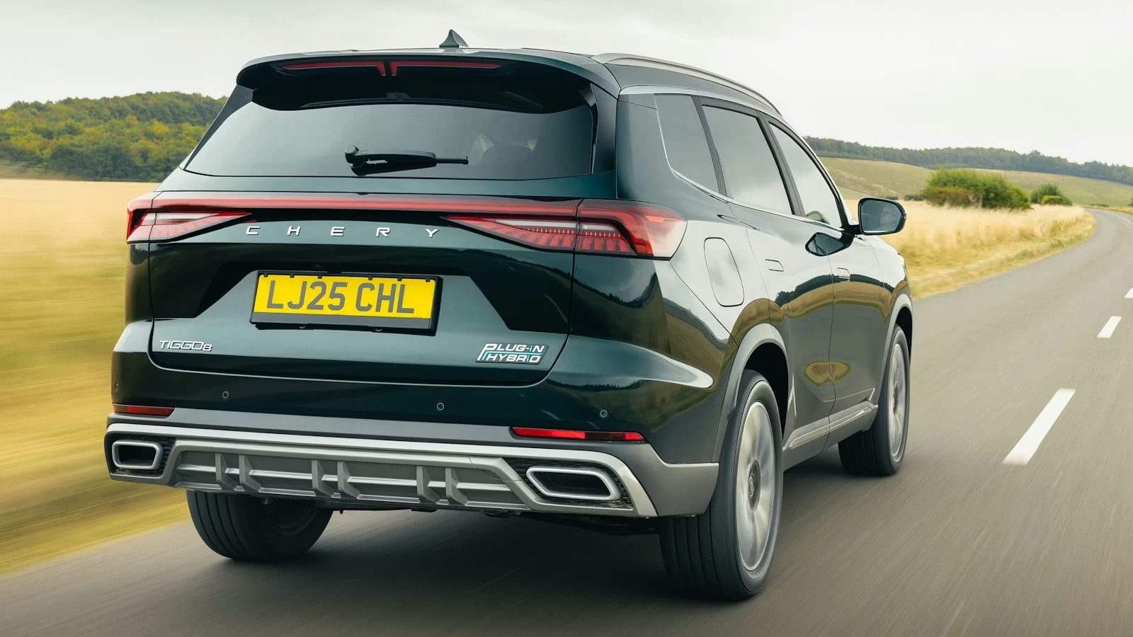 Volkswagen Tayron vs Chery Tiggo 8: Ποιο 7θέσιο SUV κερδίζει την παρτίδα;