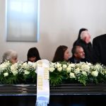 Στο Α’ Νεκροταφείο η κηδεία της Άννας Ψαρούδα-Μπενάκη – Δείτε φωτογραφίες