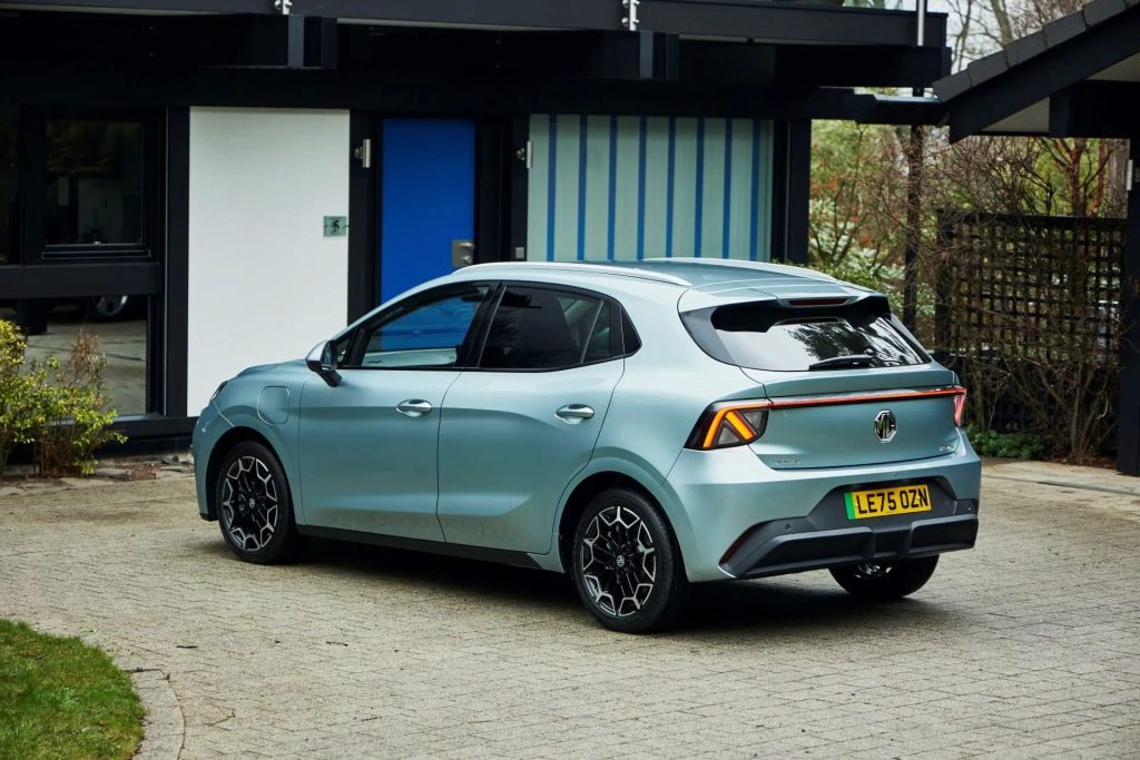 MG4 Urban: Το ηλεκτρικό των €27.000 που απειλεί ID.3 και Mégane