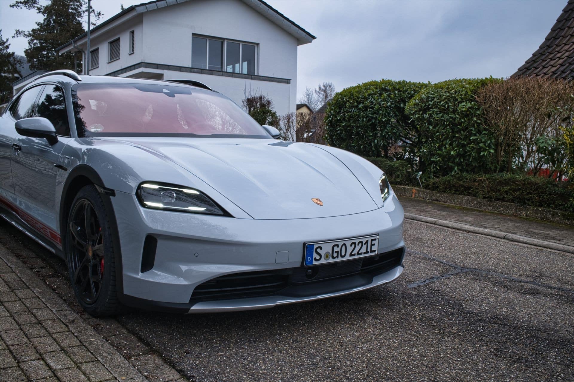 Η Porsche Taycan Cross Turismo 2026 επέστρεψε και απέδειξε γιατί τα ηλεκτρικά μπορούν να είναι συναρπαστικά