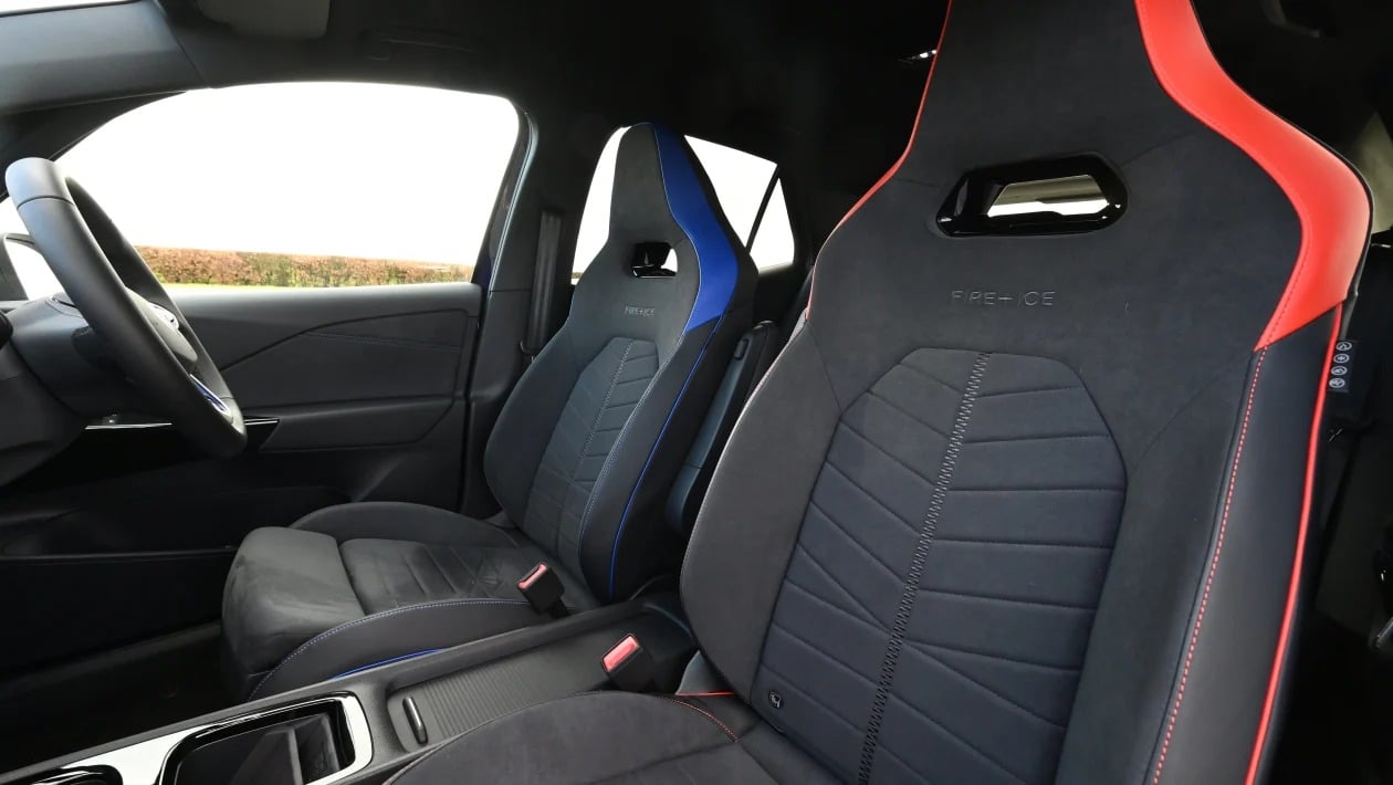 Volkswagen ID.3 GTX Fire & Ice: Το μωβ ηλεκτρικό hot hatch που κοστίζει όσο ένα GTI