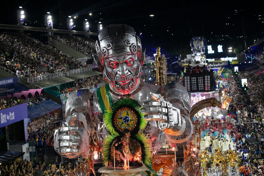 Σάμπα, σύμβολα και κάλπες: Τα βίντεο από το άρμα-γίγαντα του Λούλα που δίχασε το Καρναβάλι του Ρίο - ertnews.gr