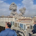 Ισραηλινός στρατός: Οι επιθέσεις με τις ΗΠΑ κατά του Ιράν στόχευσαν «δεκάδες» στρατιωτικούς στόχους – Νέες εκρήξεις στα δυτικά