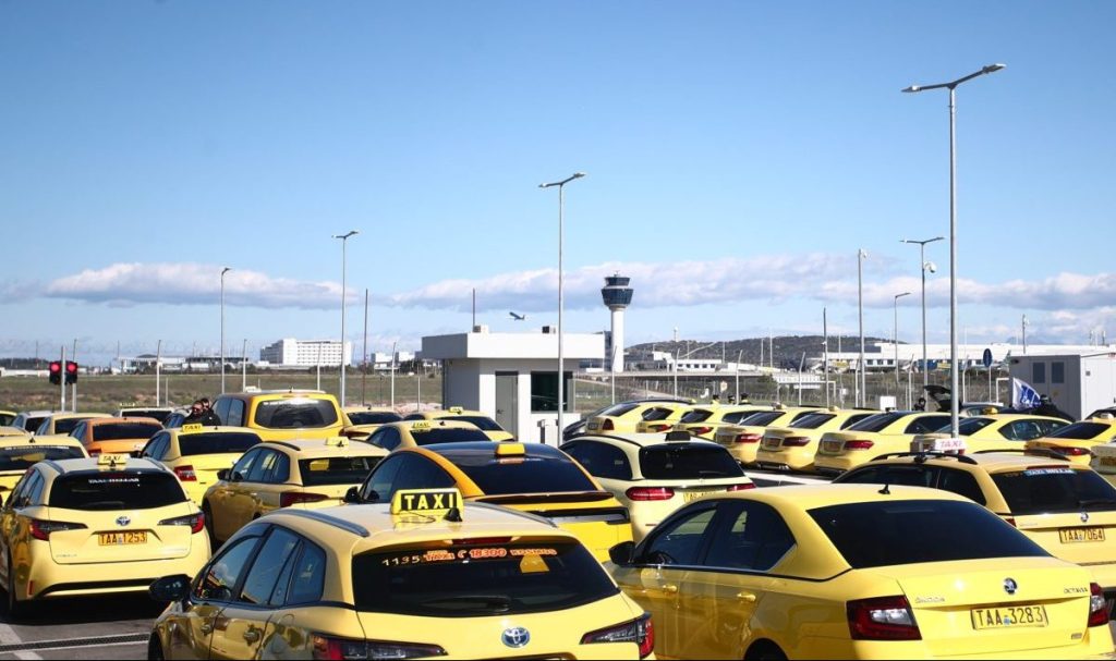 Συνεχίζεται η απεργία: Χωρίς ταξί για τρίτη μέρα – Αύριο η μεγάλη πορεία προς το Μαξίμου