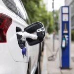 Τα ηλεκτρικά «σβήνουν» βενζίνη και diesel στην Ευρώπη!