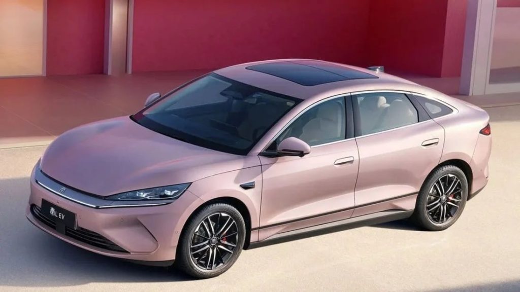 Η BYD λανσάρει «μυστικά» την πέμπτη μάρκα της, με 3 ηλεκτρικά και 1 PHEV