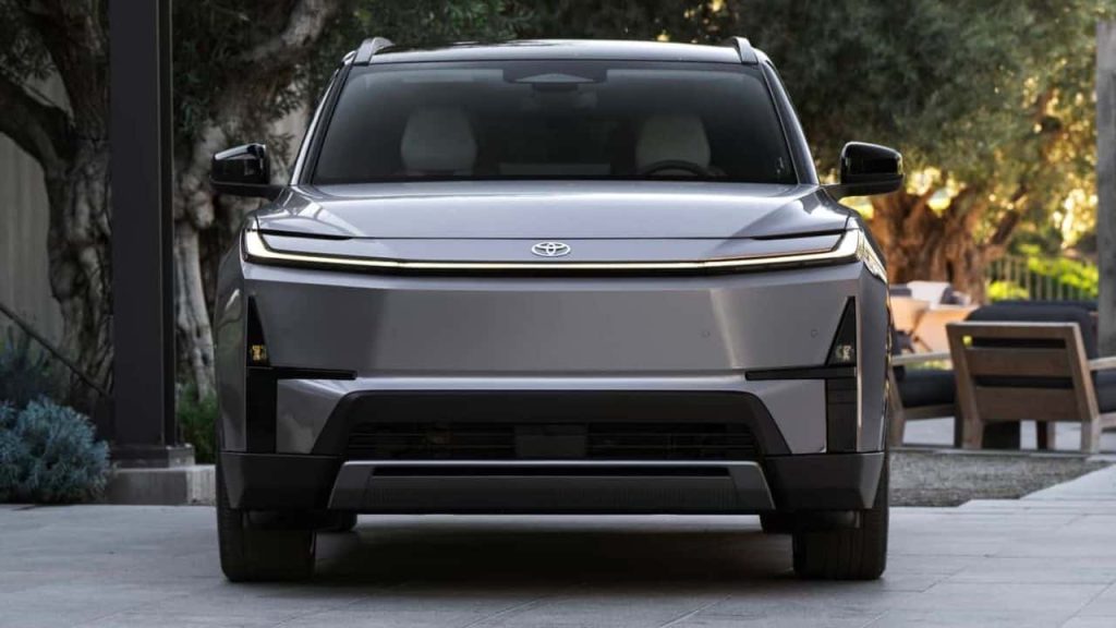 Η Toyota παρουσιάζει το νέο 7 θέσιο ηλεκτρικό Highlander με 343 PS και αυτονομία 515 Km