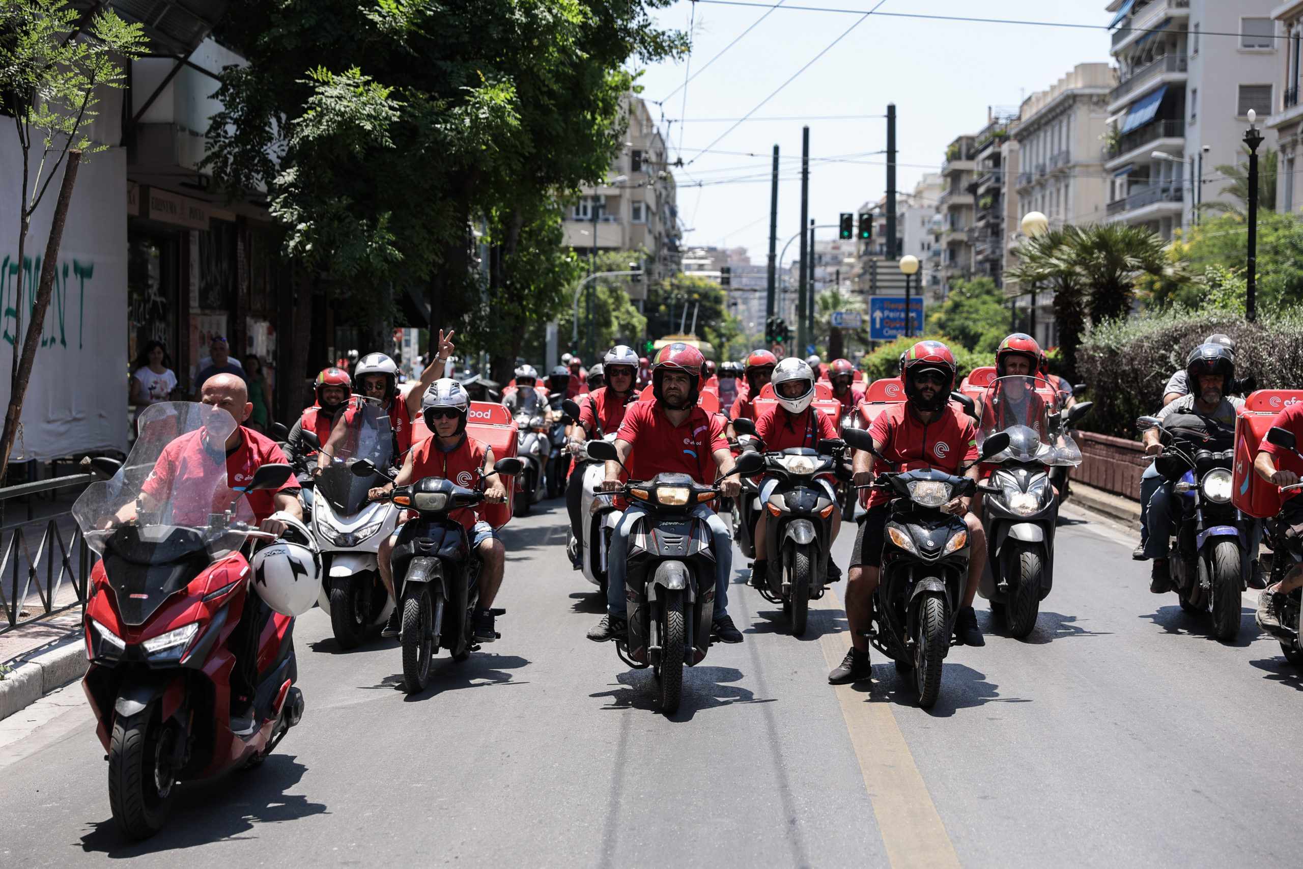 Την Τσικνοπέμπτη θα προχωρήσουν σε 24ωρη πανελλαδική απεργία οι εργαζόμενοι στην efood