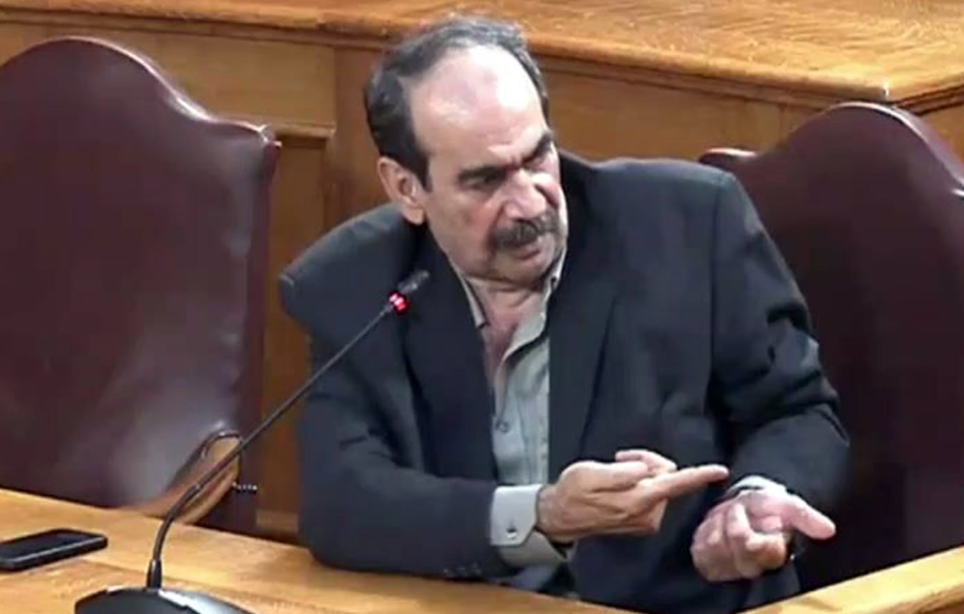 Δίωξη για απείθεια σε βάρος του Γιώργου Ξυλούρη ή «Φραπέ» – Δεν είχε εμφανιστεί στην Εξεταστική όπου είχε κληθεί