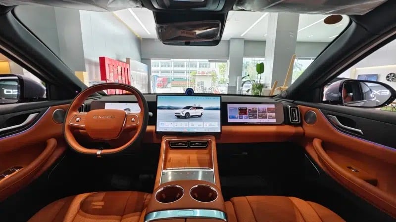 Exeed Exlantix MX: Το SUV που κάνει τα premium μοντέλα να ιδρώνουν