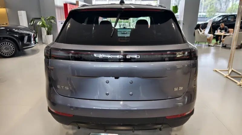 Exeed Exlantix MX: Το SUV που κάνει τα premium μοντέλα να ιδρώνουν