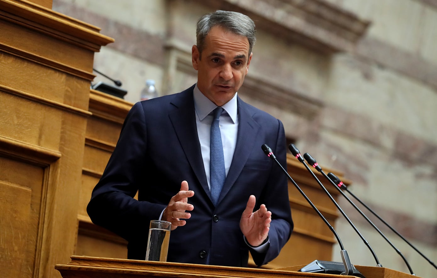 Ο Κυριάκος Μητσοτάκης απαντά σε επίκαιρη ερώτηση του Νίκου Ανδρουλάκη [Live video από τη Βουλή]