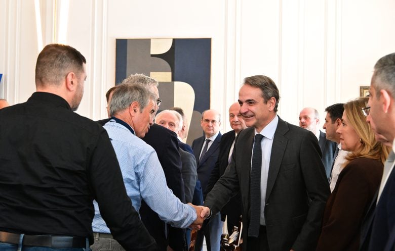 Μητσοτάκης στους κτηνοτρόφους: Προτεραιότητά μας είναι η οριστική εκρίζωση της ευλογιάς – Η ελληνική κτηνοτροφία να είναι παγκοσμίως ανταγωνιστική