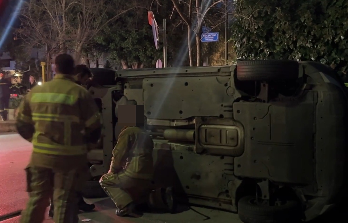 Κηφισιά: Ανετράπη όχημα μετά από σύγκρουση