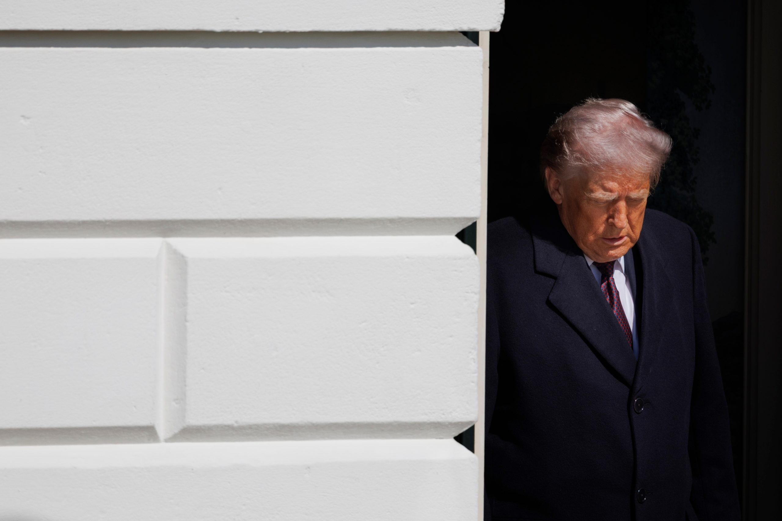 Ο Τραμπ προειδοποιεί πως μερικοί Αμερικανοί μπορεί να σκοτωθούν κατά τα αμερικανικά πλήγματα στο Ιράν