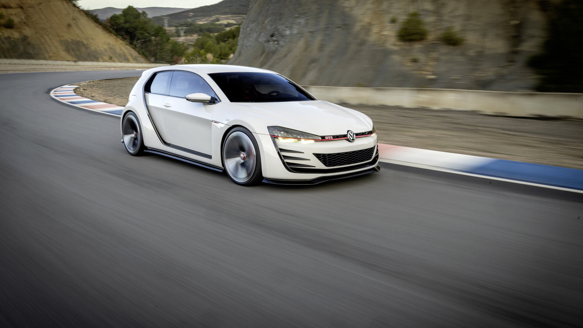 Volkswagen Golf GTI Design Vision: Το πρωτότυπο με τον V6 κινητήρα 503 ίππων - motorone.gr