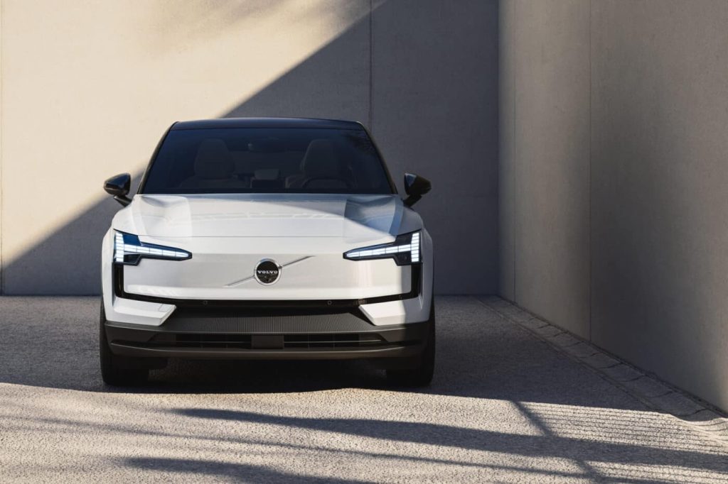 Νέο Volvo EX30: Έρχεται η πιο προσιτή ηλεκτρική έκδοση με 150 PS και λειτουργία powerbank!