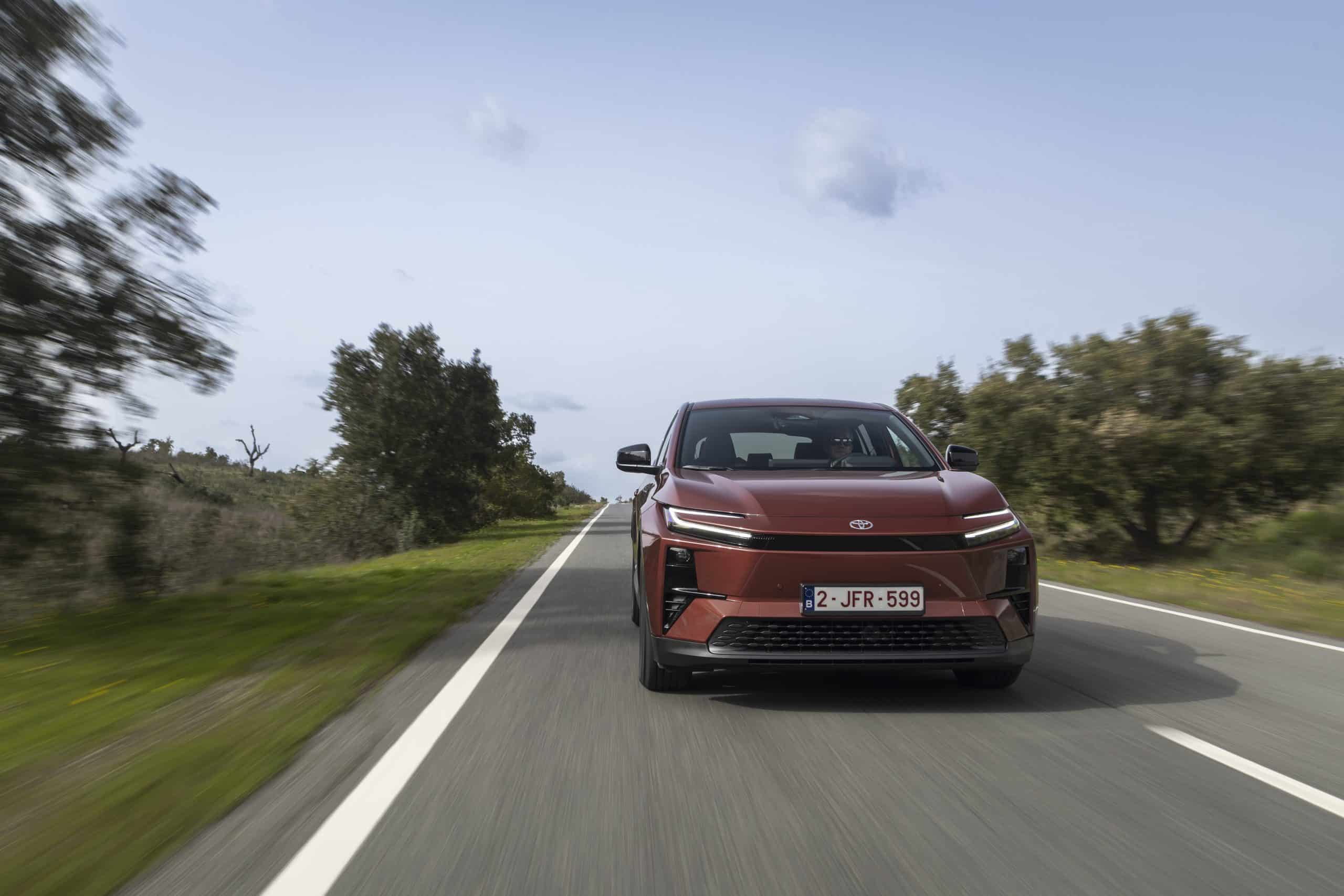 Toyota C-HR+: Τρίτο και ηλεκτρικό