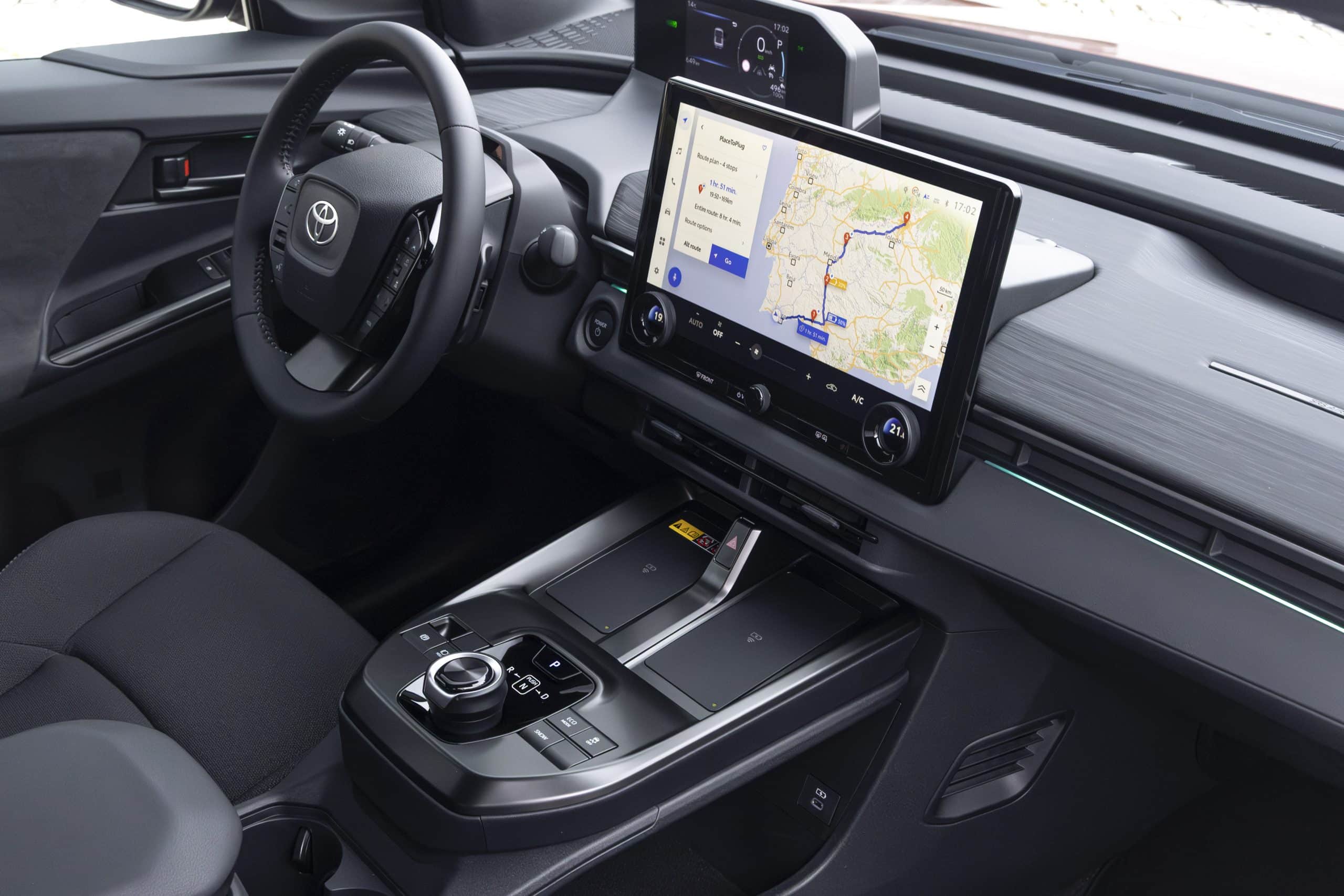 Toyota C-HR+: Τρίτο και ηλεκτρικό