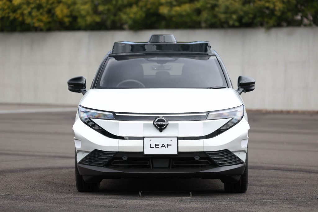 2603112 01 LEAF robotaxi 04