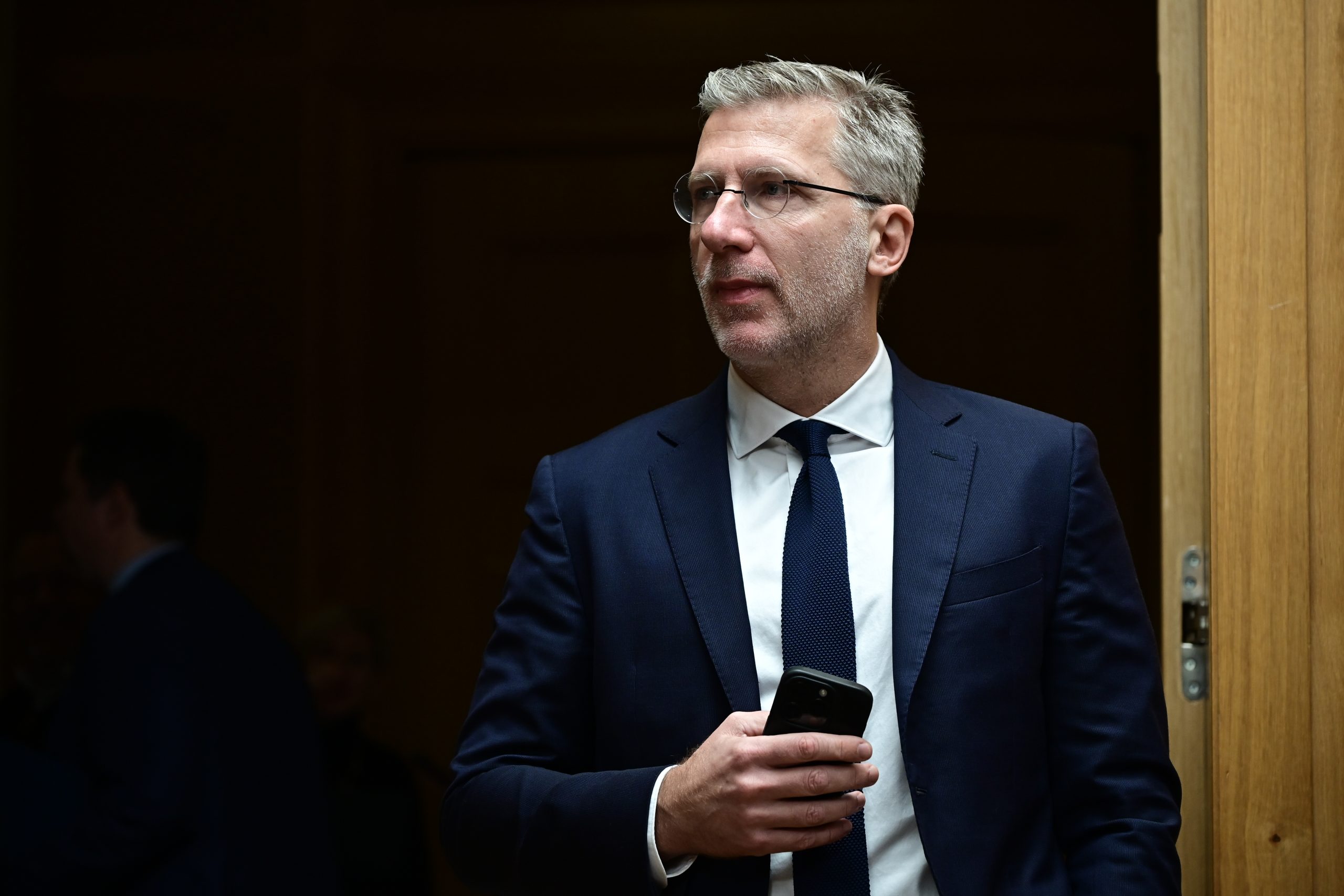 Άκης Σκέρτσος: Κανένα παιδί χωρίς προστασία - Αυστηροί κανόνες και αποτελεσματικοί έλεγχοι για αλκοόλ και καπνικά - ertnews.gr