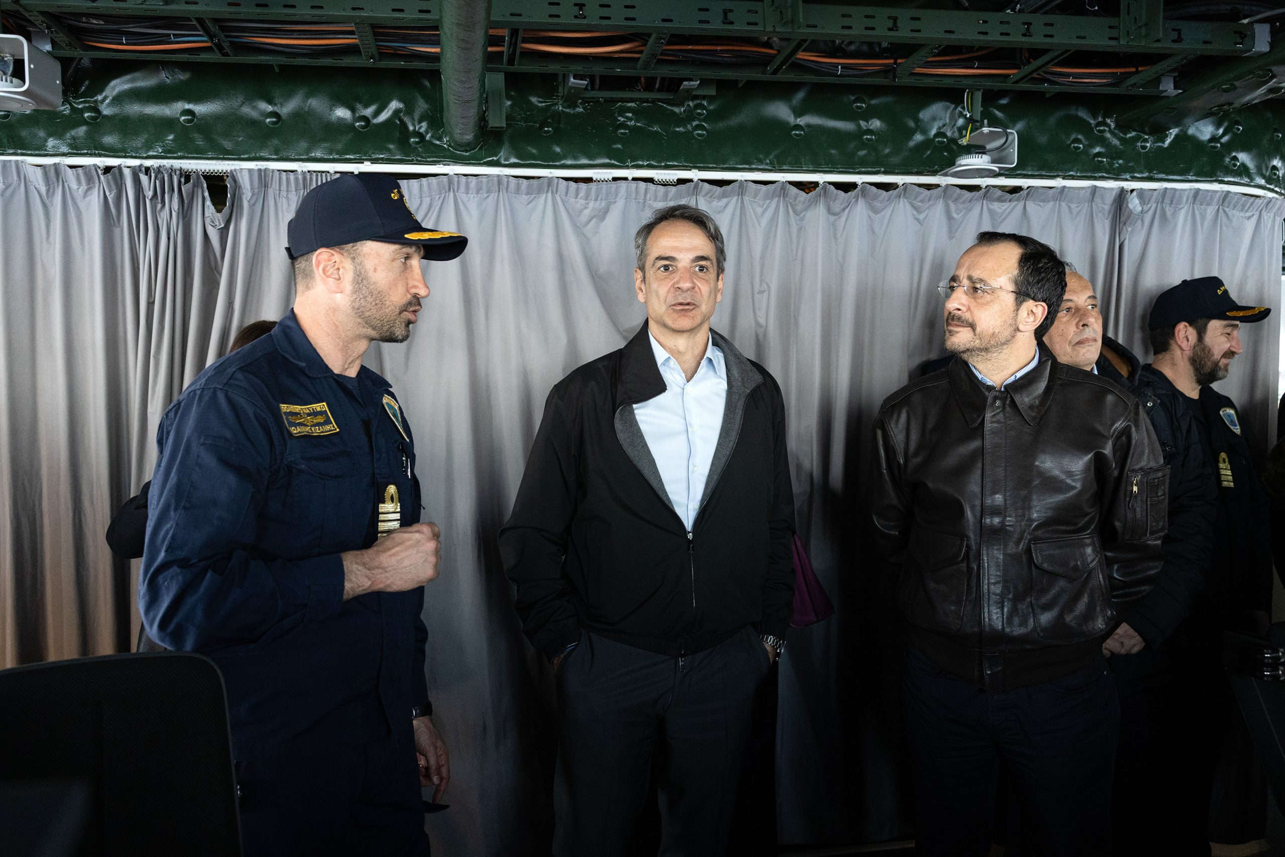 Κυρ. Μητσοτάκης και Ν. Χριστοδουλίδης επιθεώρησαν τη φρεγάτα «Κίμων» - «Καθήκον μας να προστατεύσουμε την Κύπρο» - ertnews.gr