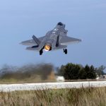 Χτυπήθηκε αμερικανικό F-35 από ιρανικά πυρά και έκανε αναγκαστική προσγείωση