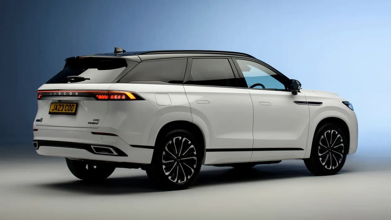 Το νέο Jaecoo 8 φέρνει τα πάνω-κάτω: 422 PS, ηλεκτρική αυτονομία 133 km και χώρος για 7 άτομα