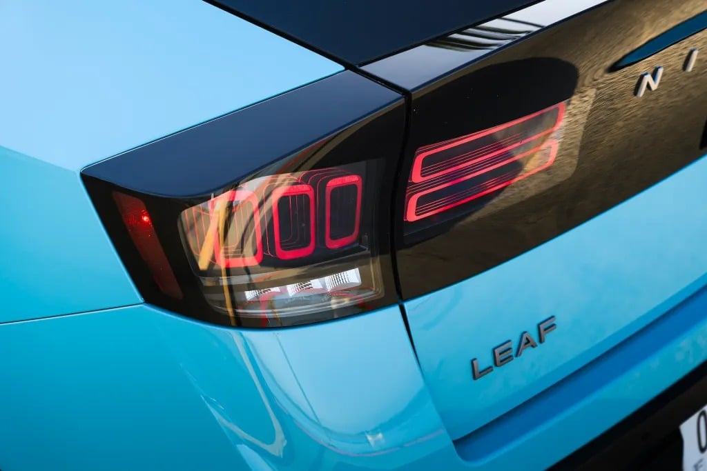Nissan Leaf 2026: Το ηλεκτρικό που φορτίζει σε 35’ και σου δίνει ρεύμα στο σπίτι!